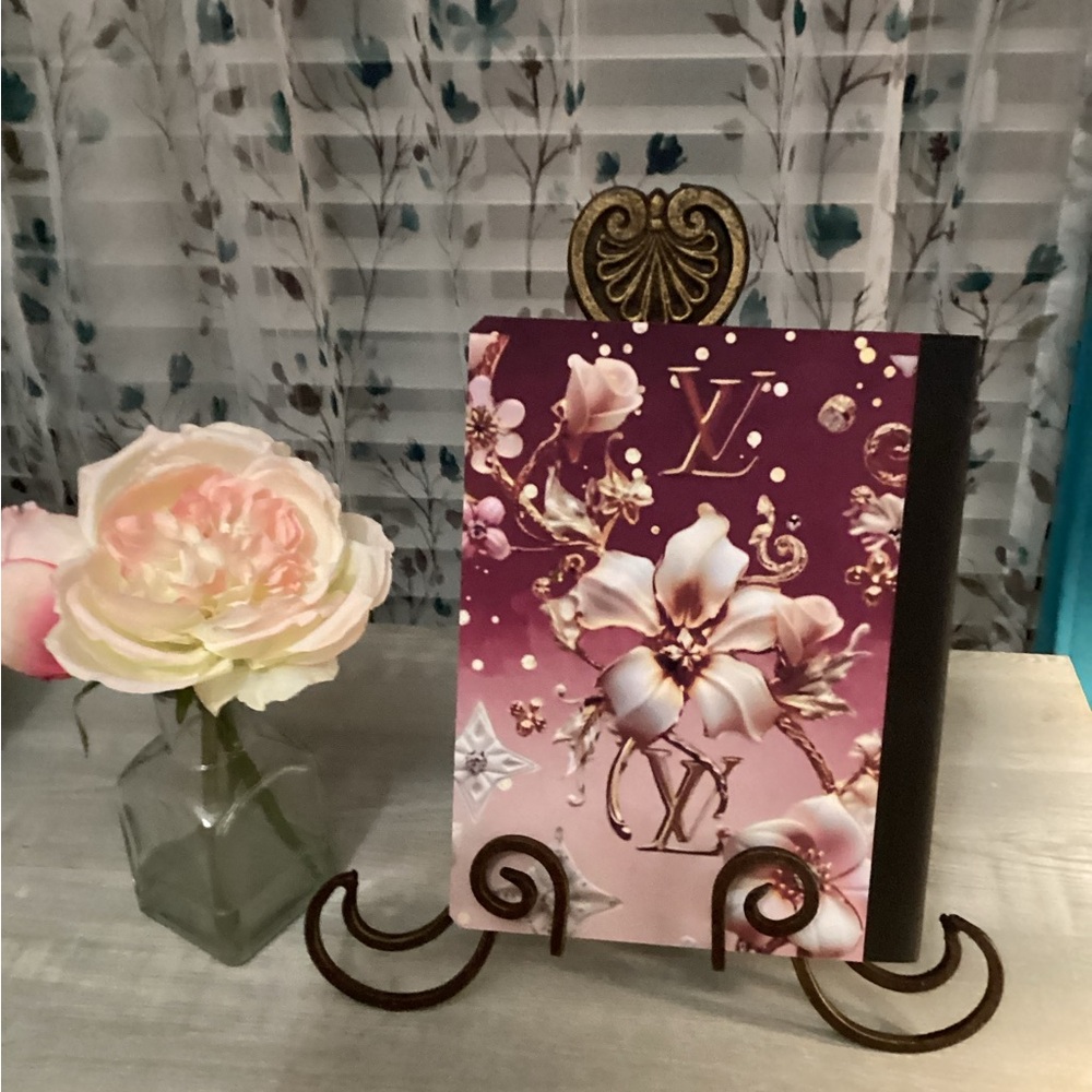Gorgeous Notebook - Picture 5 of 7